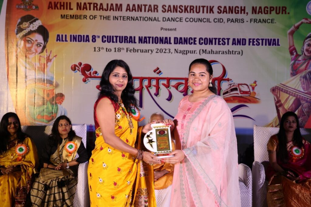 Miss. Omni Gupta received third prize in solo senior category
