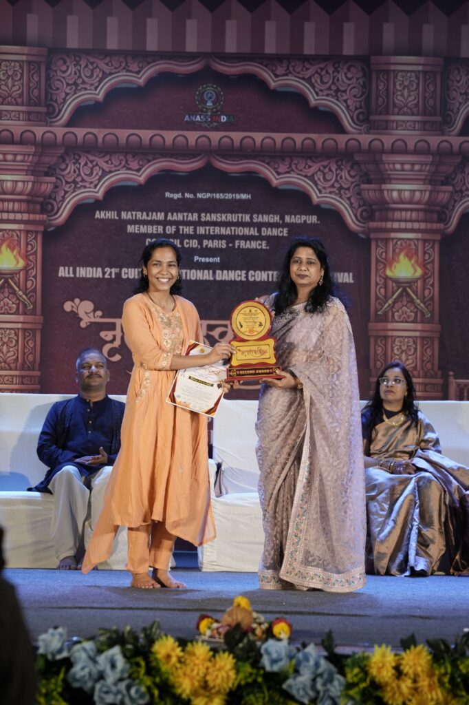 Students bring Laurels at Dance Competition Held in Nagpur