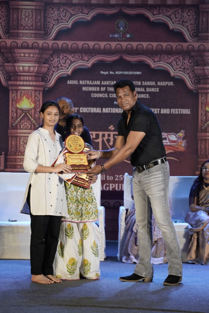 Students bring Laurels at Dance Competition Held in Nagpur