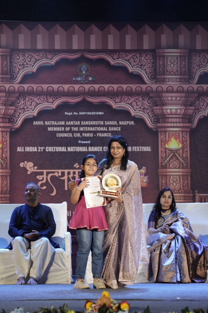 Students bring Laurels at Dance Competition Held in Nagpur