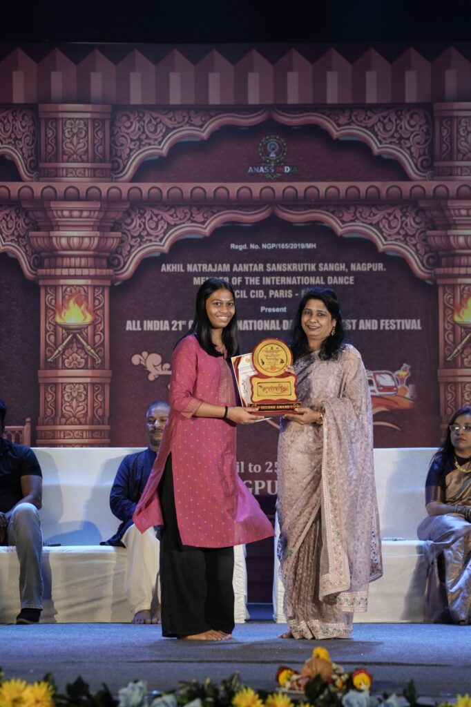 Students bring Laurels at Dance Competition Held in Nagpur