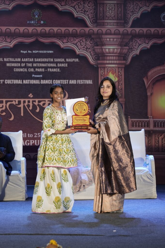 Students bring Laurels at Dance Competition Held in Nagpur